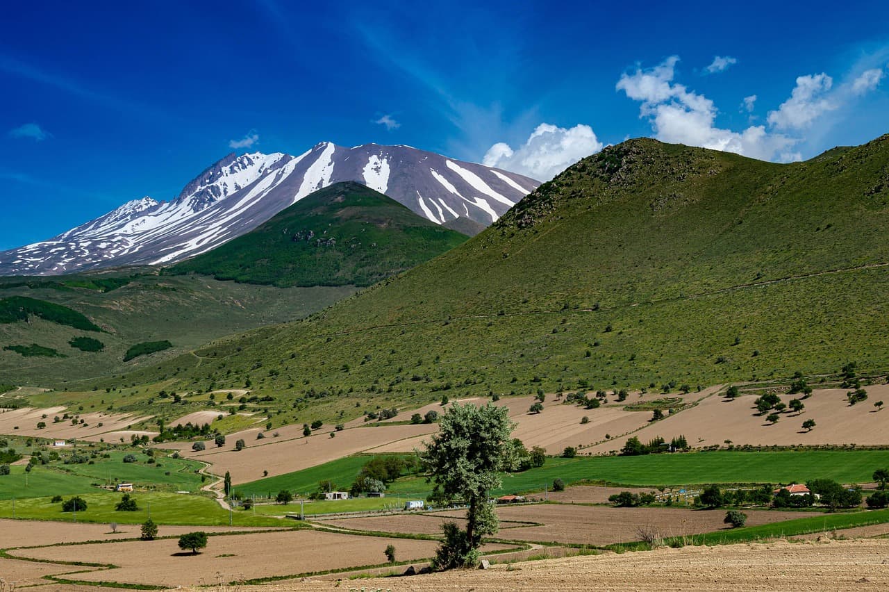 Türkiye'nin En İyi Yürüyüş ve Trekking Rotaları Rehberi (2026)